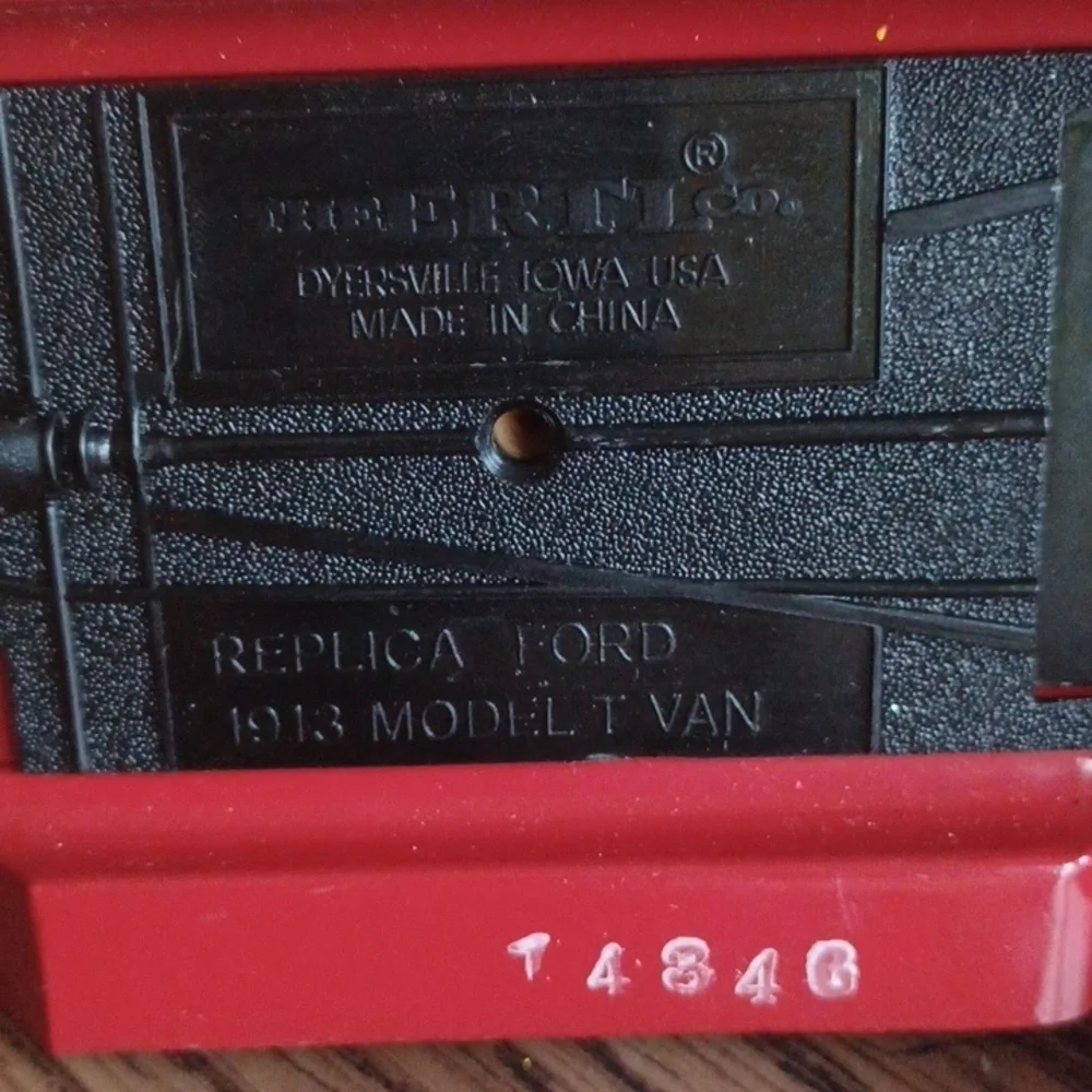 ERTL Bank Lot (set of 3) 1913 Model T Delivery, 1923 Bulldog, 1950 Panel